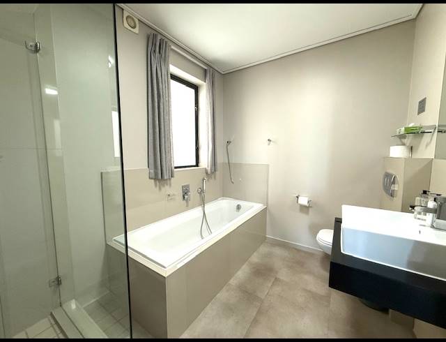 3 BEDROOM APARTMENT FOR SALE IN WAVES EDGE